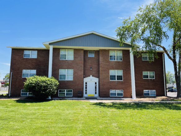 Apple Orchard Apartments in Springfield, IL